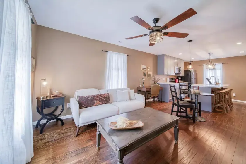 Cozy Cottage on Historic Route 66, minutes away from Wineries & Restaurants. - Image 1