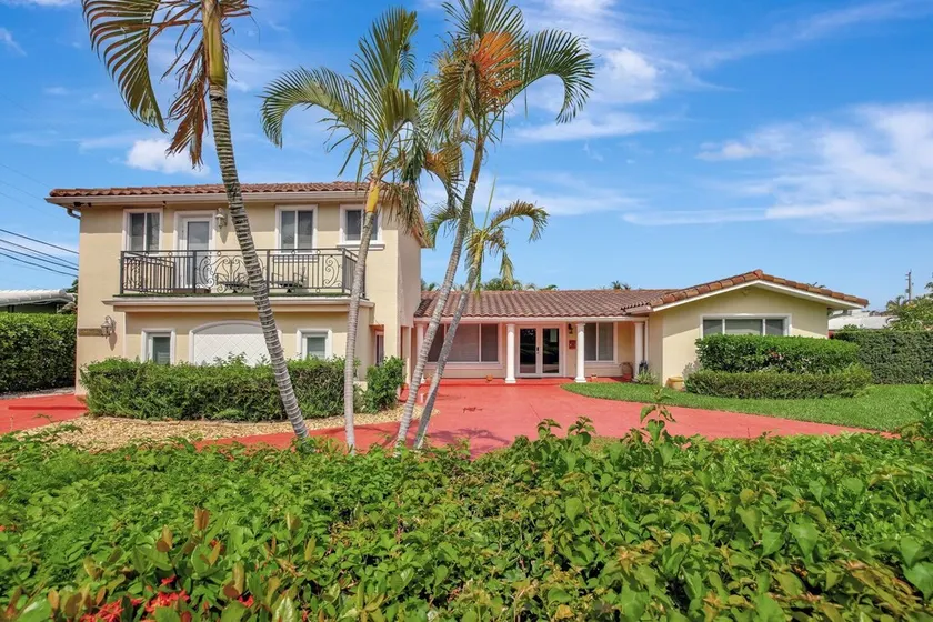 Beach Duplex - 3br 5ba Manor with Heated Pool - Image 1