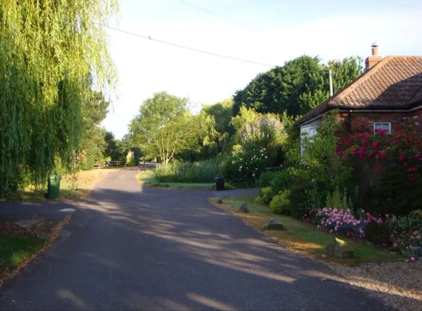 A stunning 2-bed, 2-bathroom suite, 5 min from the beach! - Image 1