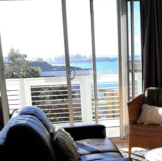Oceanfront Retreat l Little Blowhole- Shutters by the Sea - Image 1