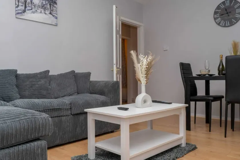 Lovely 2 Bedroom Home Coventry - Image 1