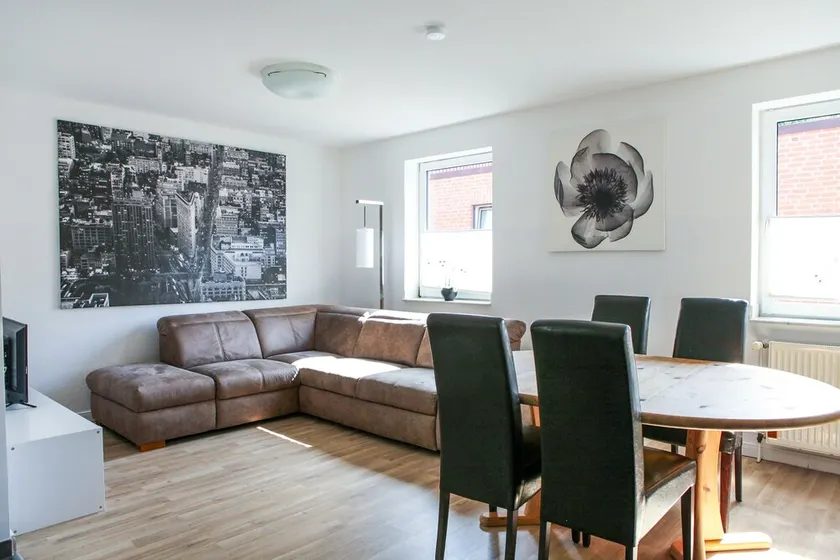 beautiful and newly renovated two-room apartment - Image 1