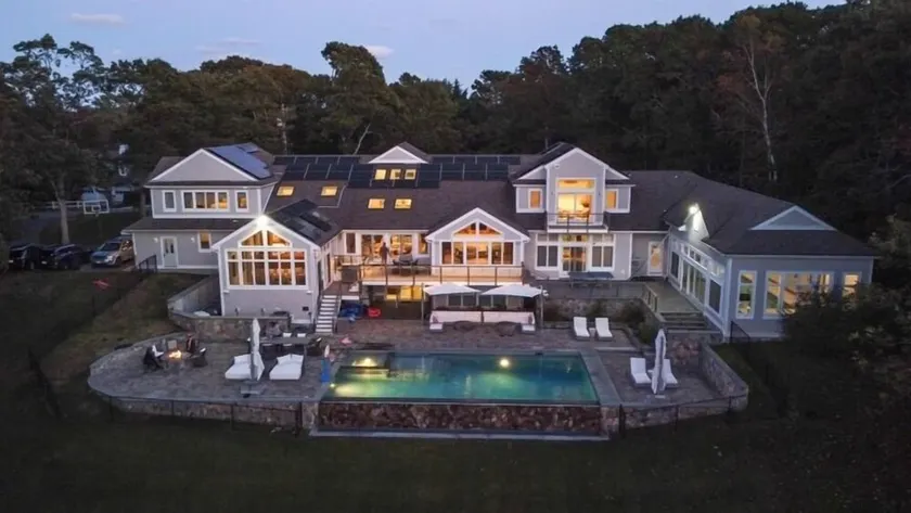 Luxury home with 2 pools on the water  RPMS081 - Image 1