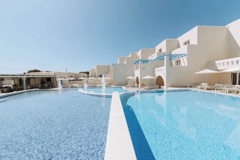 HOTIDAY Room Collection - Naxos - Image 1