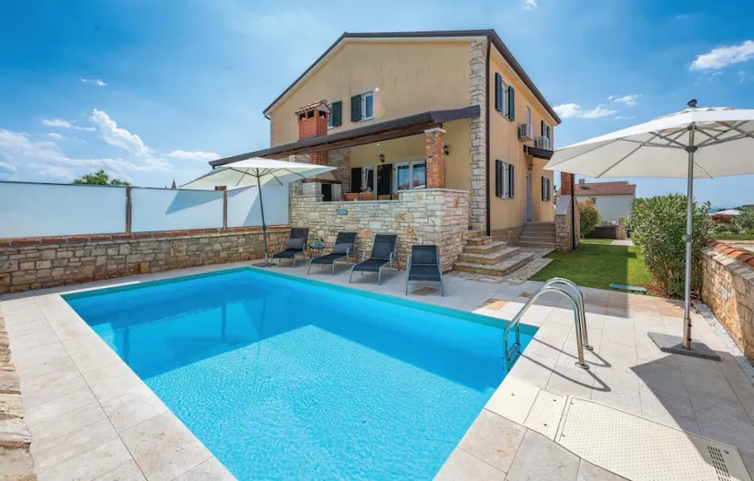 Nice Home In Lovrecica - Image 1