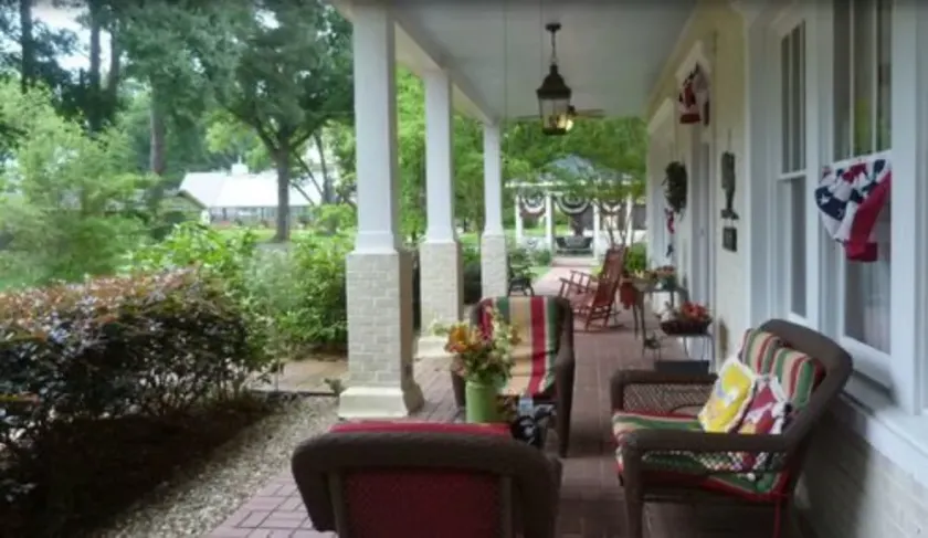 Delta Street Inn - Image 1