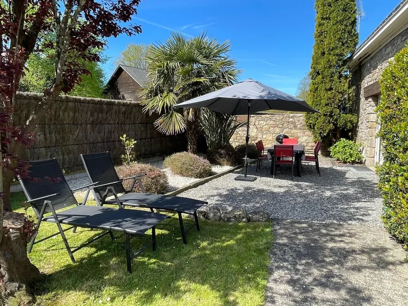 Charming Cottage with Fireplace, Mezzanine, and Garden near Guérande - Image 1