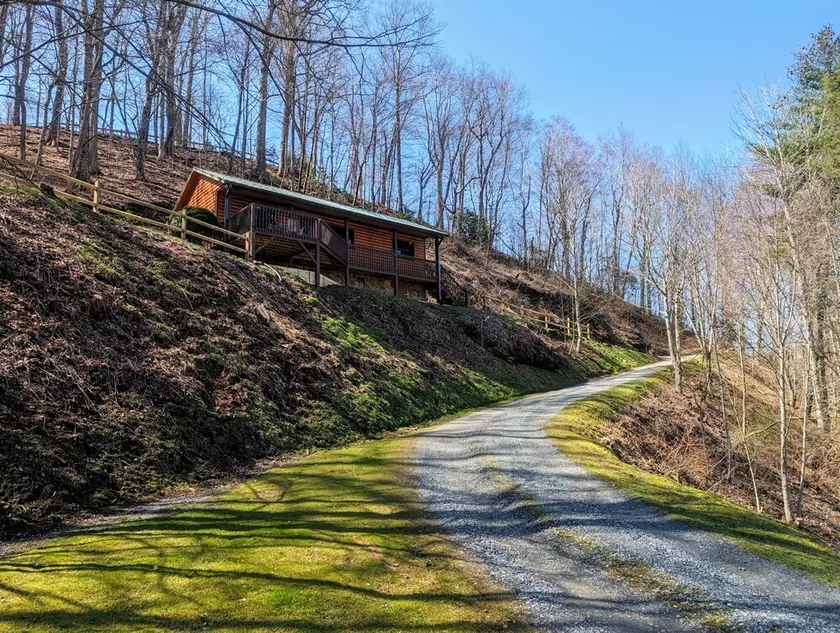 Hill Side Hideaway - 5 minutes from Boone - Image 1