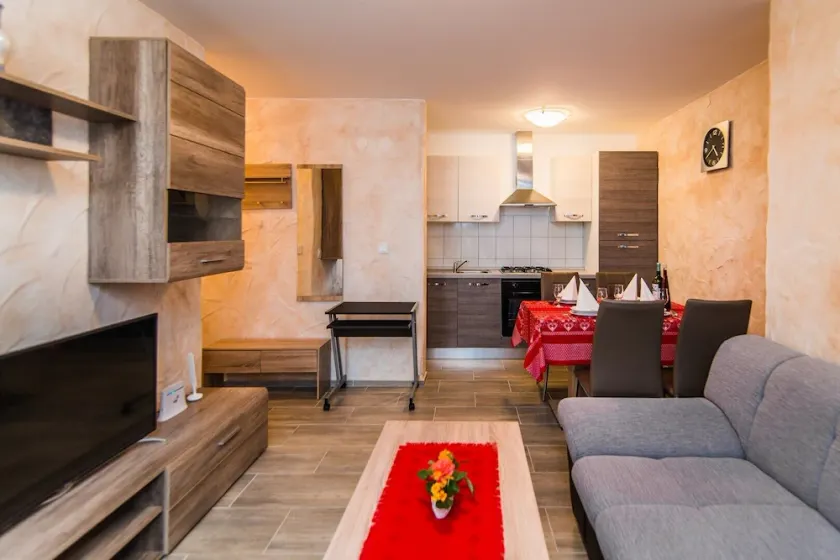 Moderno appartamento Stela con barbecue, terrazza, vicino a Parenzo - Image 1