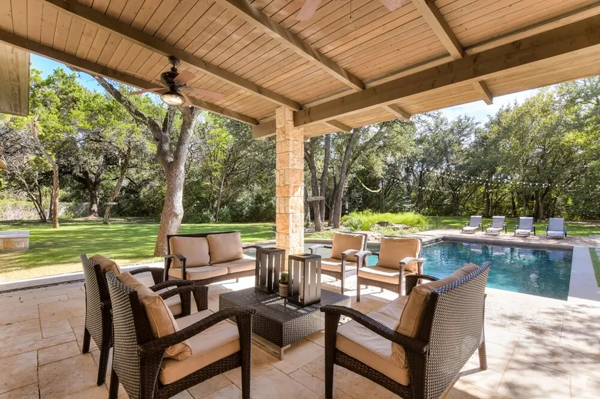 Above Longhorn I Pool I 7mi to Downtown Family Fun I Luxe Services - Image 1