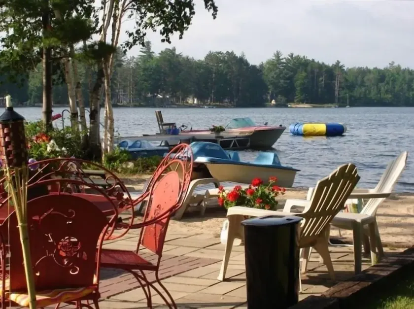 Maple Woods Cottage på smukke Bass Lake - Image 1