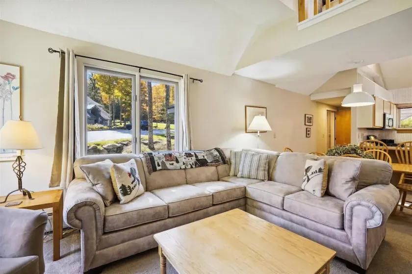 Woods Condo Unit V17 - Image 1