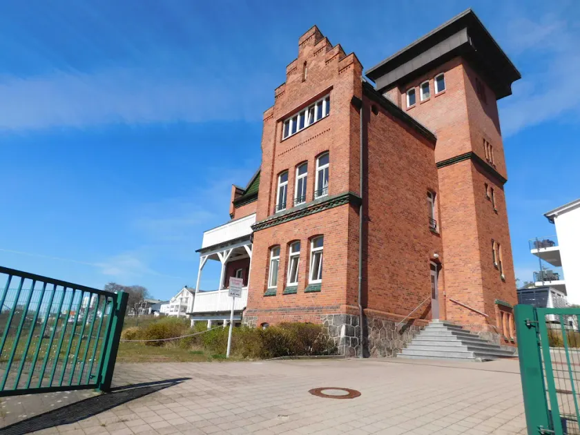 Seelotsenstation Sassnitz mit Hafenblick by Unsere Urlaubszeit - Image 1