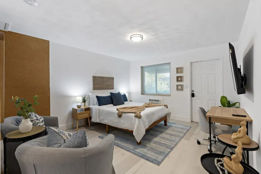 Charming cozy studio @ Lake Ridge - Image 1