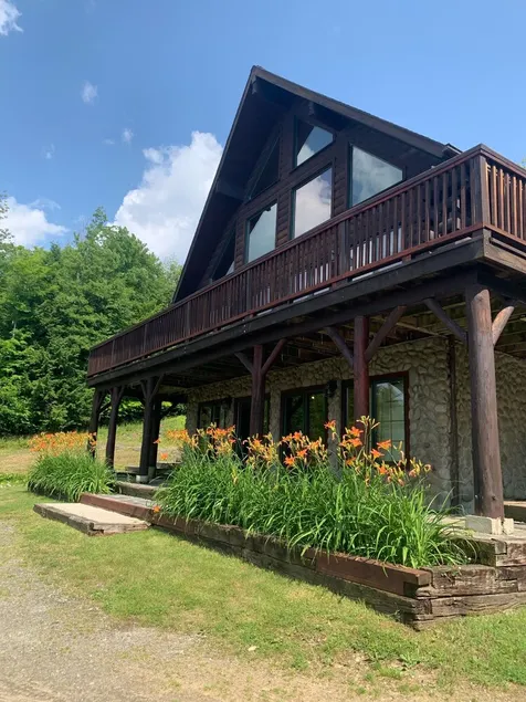 Magnificent Log Home Getaway  <br> - Image 1
