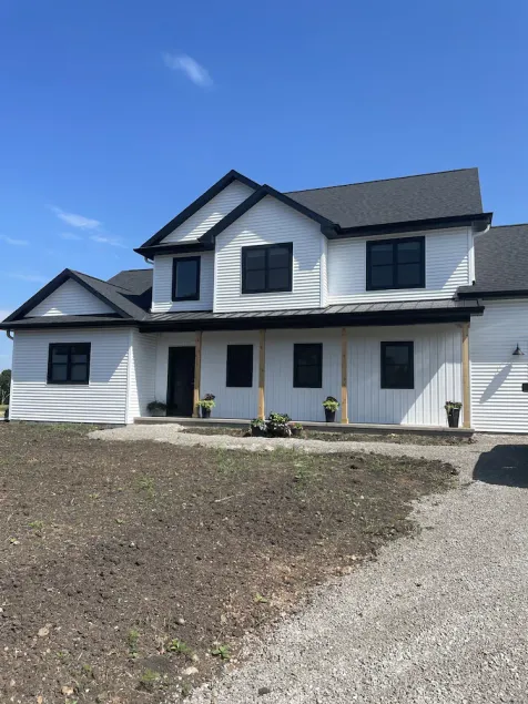 Beautiful 4 BR Home 10 miles from EAA! - Image 1