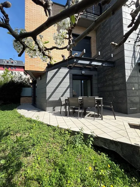 Ulia Apartments- Garden Boutique & 1 Free Parking Space - Image 1