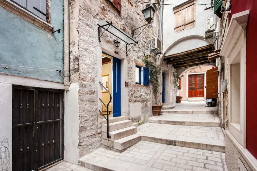Guest house SOTTO I VOLTI Centro Storico - Image 1