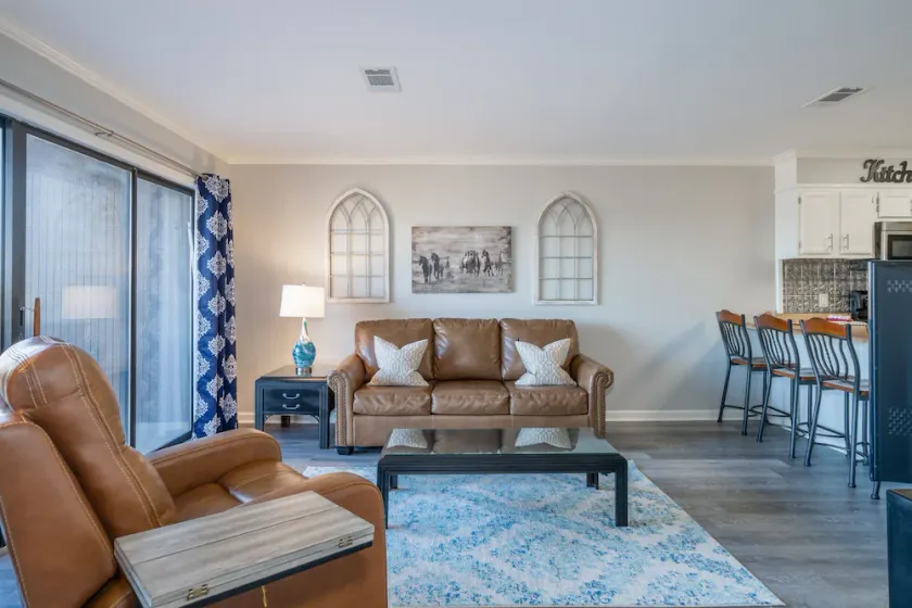 South Shore 1 bdrm! Gameroom! MiniGolf, 2 pools, pickleball, tennis, etc! - Image 1