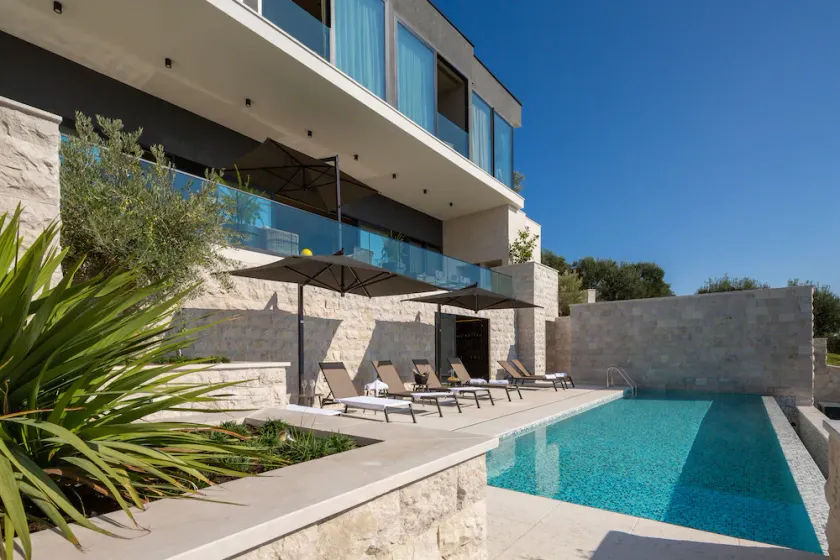 Villa Finna is a luxury place to relax 5- min from beautiful beaches of Croatia - Image 1