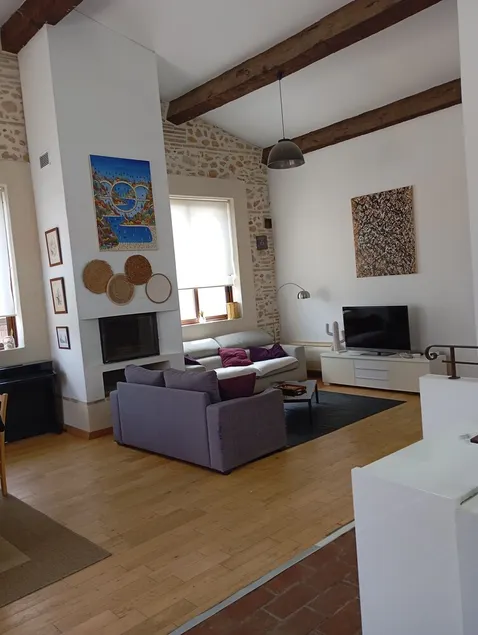 Vivez l'ambiance de la Méditerranée dans une magnifique maison rénovée ! - Image 1