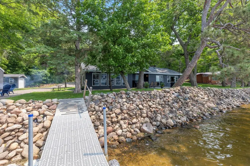 Lakefront on Platte Lake - 5BR/4BA - Sleeps 18 - 2 King Suites - Pontoon Rental - Image 1