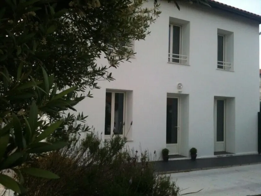 APP F3 INDEPENDANT DANS MAISON AVEC JARDIN -ANGLET - Image 1