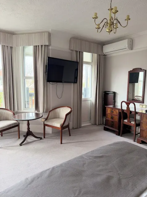 The Windsor House Hotel - Image 1