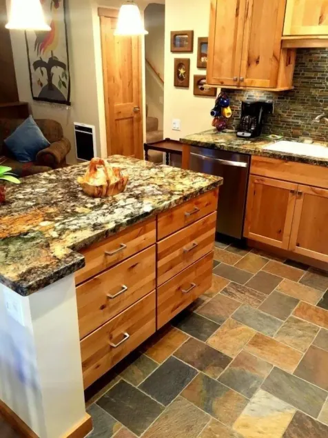 114 Premium Condo - Image 1