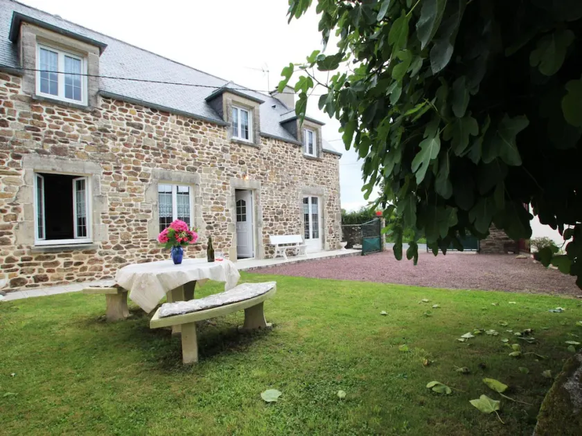 Charmantes Steinhaus mit privatem Garten, Haustiere erlaubt - Image 1