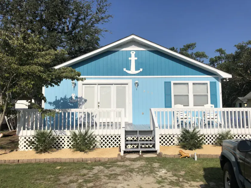 Neu renoviertes hundefreundliches Strandhaus auf Oak Island, mit Zugang zum Strand! - Image 1