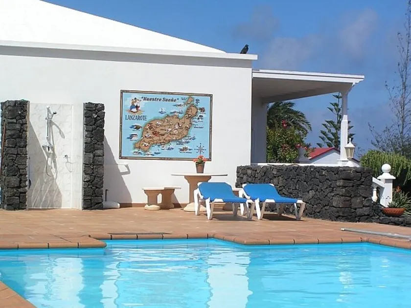 Bungalow i en drøm beliggenhed 100 meter til havet - Image 1