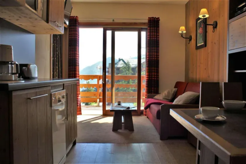 Bis 100m skipiste, 3te Etage, schwimmbad, sauna, balkon, fernseher, schließfach für die skier, 30m² - Image 1
