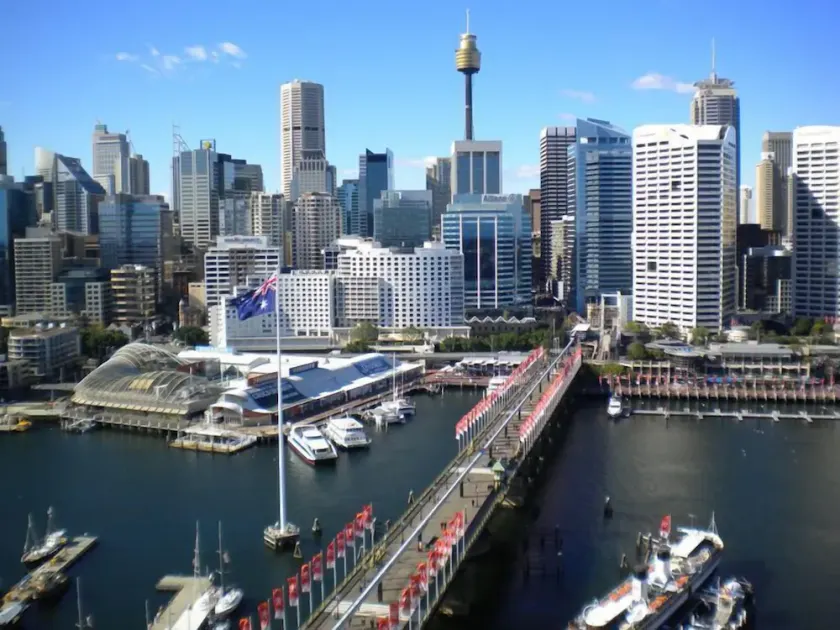 Sydney Darling Harbour Luxury 2 Br Apartment - Image 1