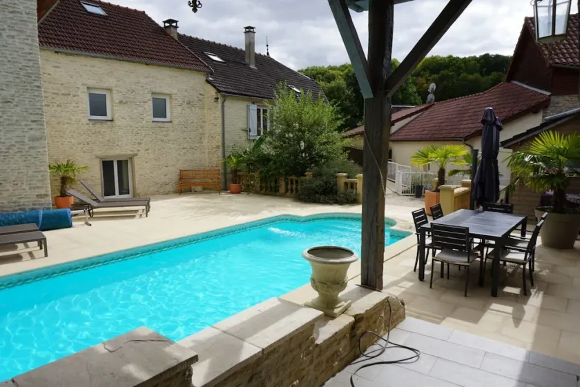 Ferienhaus mit Pool und Sauna - Image 1