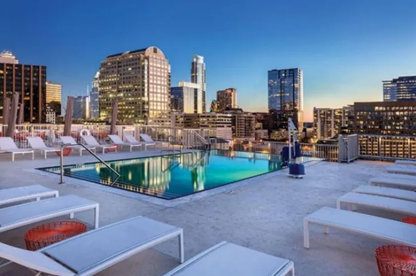 Studio unit/Austin - Full Kitchen, W/D, Rooftop Pool, & More! - Image 1