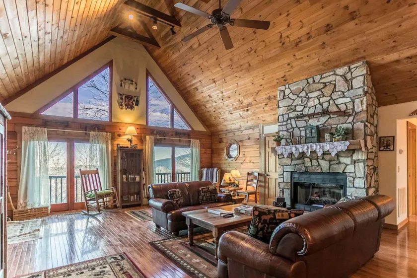 Meagan's Loft - Image 1