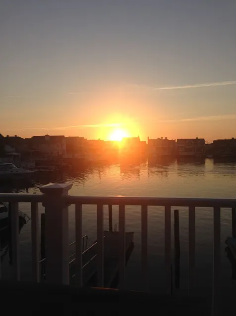 Boutique Bay Front Condo with water slip in Stone Harbor - Image 1