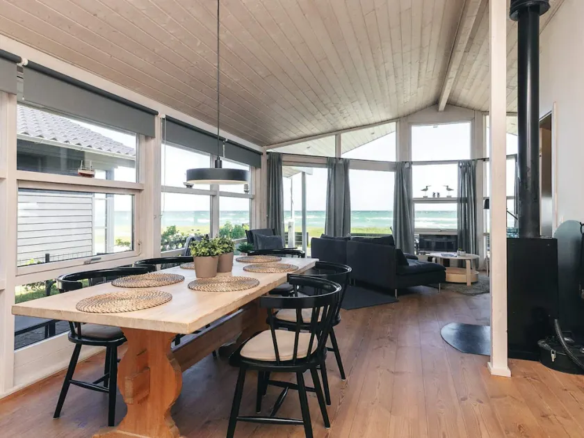 Luring Holiday Home in Poljana With Sea Nearby - Image 1