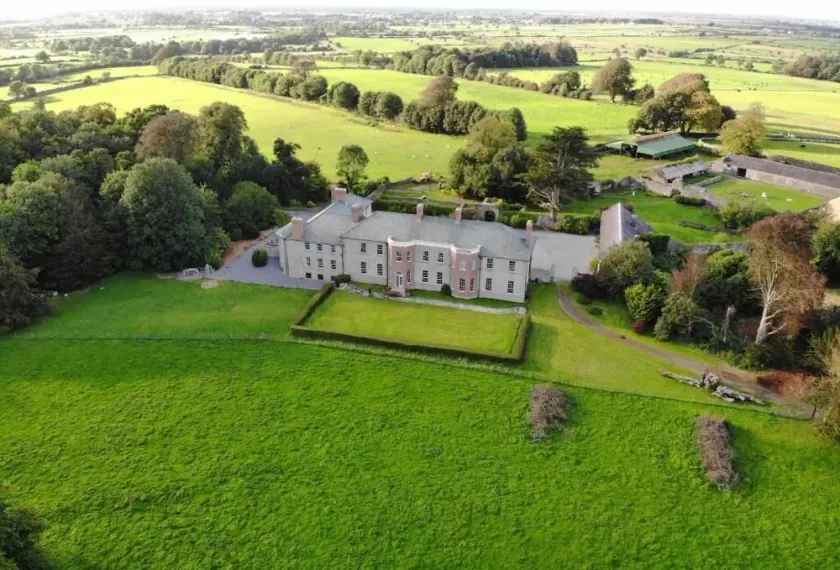 Galway's CastleHacket House King's Room - Image 1