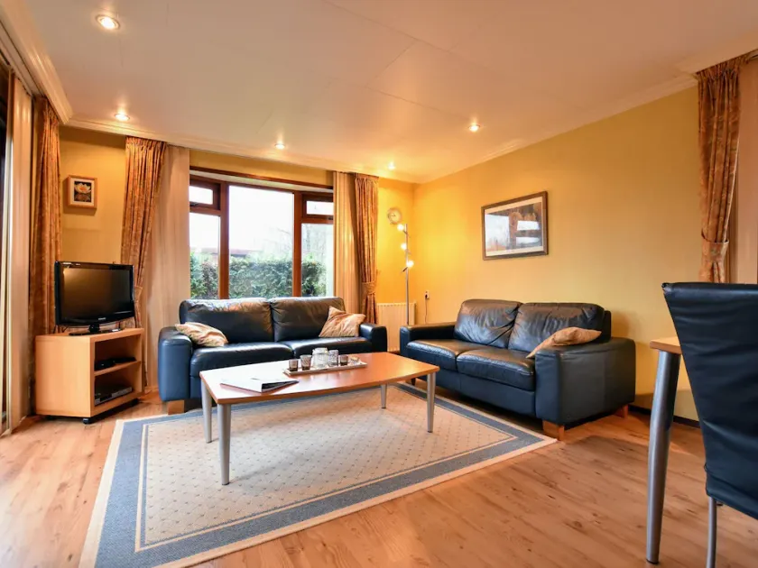 Chalet i Garderen med inhägnad trädgård - Image 1