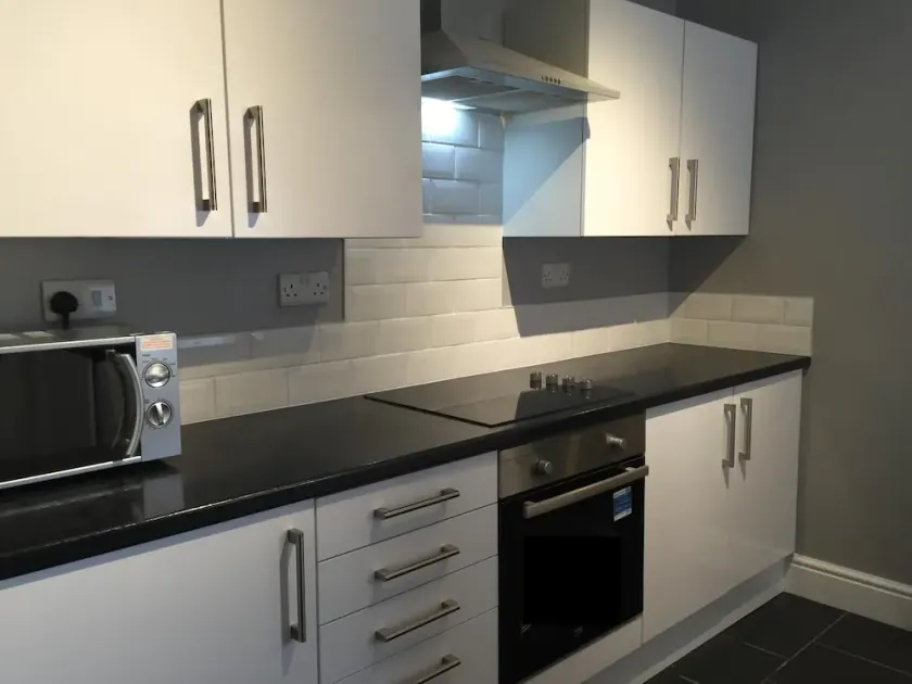 Samuel Place by SG of Crewe - 5 Beds, 4 Bedrooms, 2 Bath - Image 1