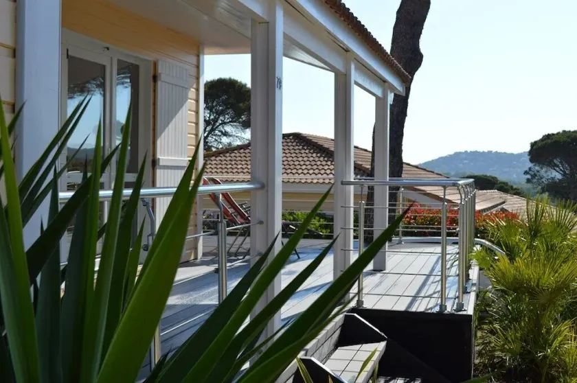 Maison petite vue mer située dans domaine avec piscine Gassin - Image 1