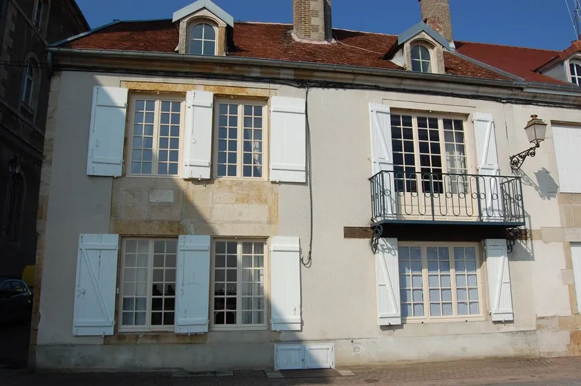 MANSION HOUSE LANGRES - Image 1
