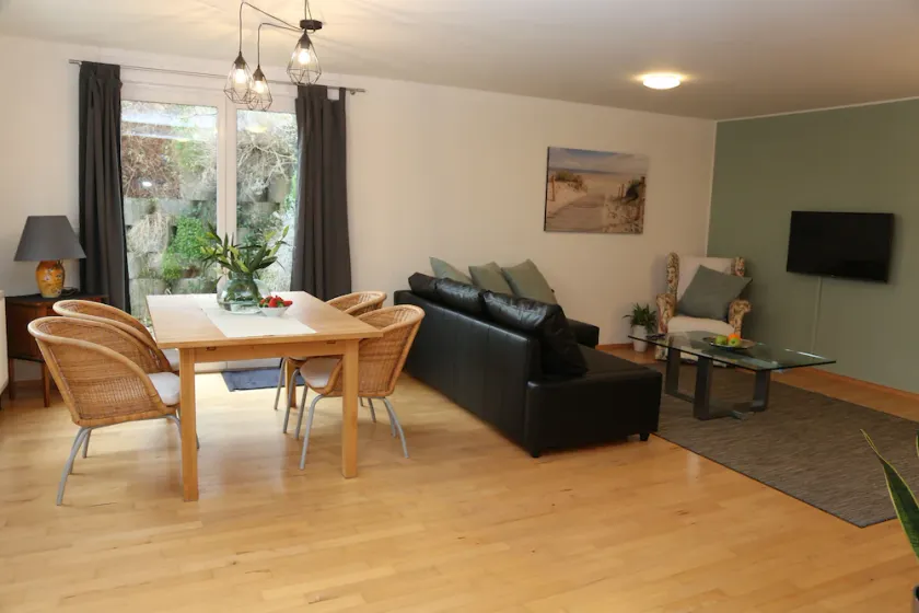 Nette Ferienwohnung in ruhigem Karlsruher Bergdorf - Image 1