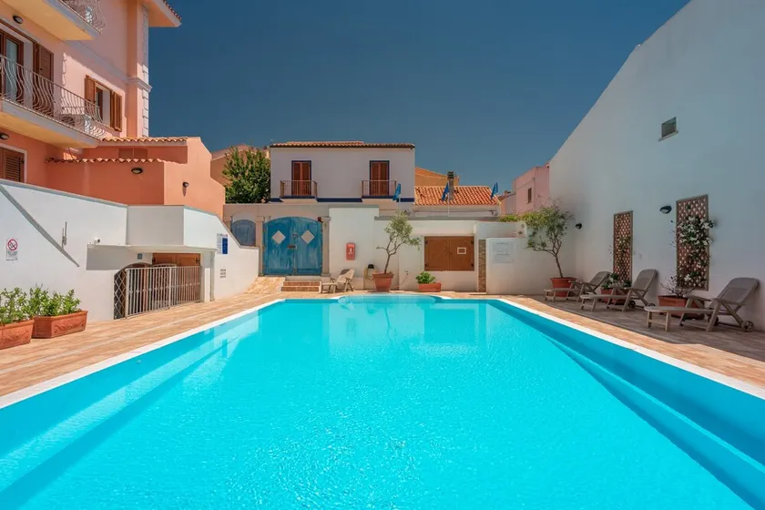 Cristal Blu Apartments In Santa Teresa Gallura - Image 1