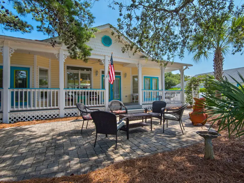 Beach Cottage with Private Pool! Dog Friendly - Image 1