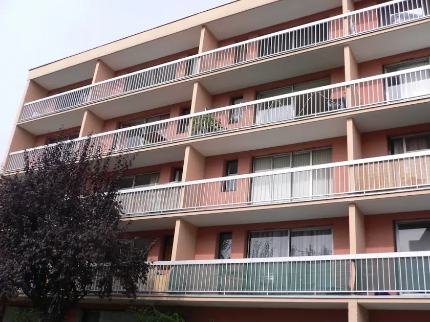 Comfortable furnished apartment - Image 1