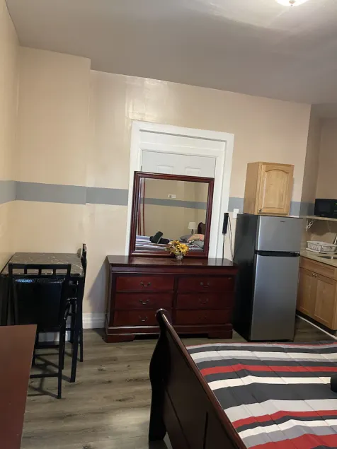 Come feel at home here. - Image 1