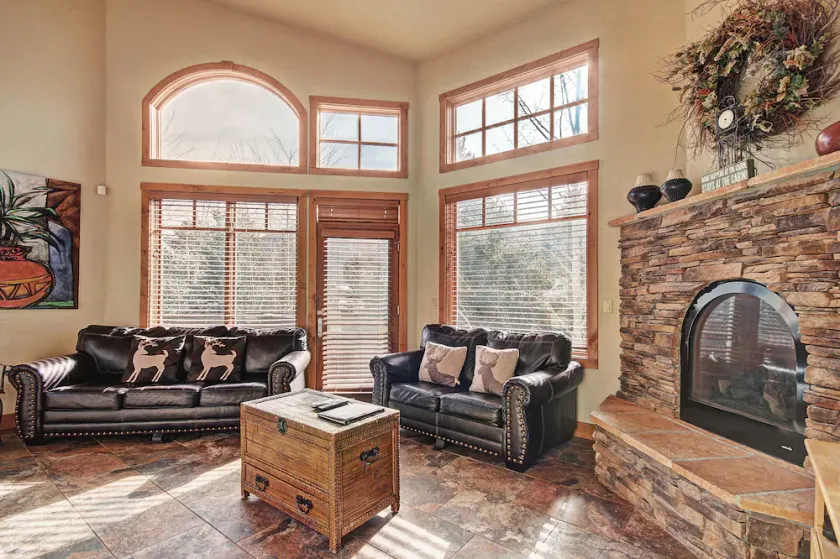 18 Autumn Brook 4 Bedroom Townhouse by RedAwning - Image 1